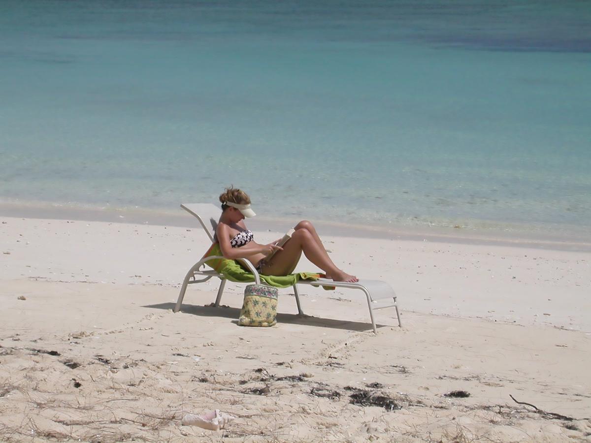 Hollywood Beach Suites Turks And Caicos Whitby Extérieur photo